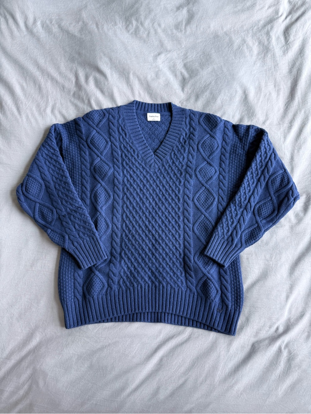 Aritzia Sunday Best Peggy V-Neck Sweater Merino Wool Deep Grotto Blue XS Women’s